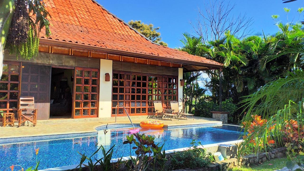 Tropical Balinese Villa Atenas Escobal Luaran gambar