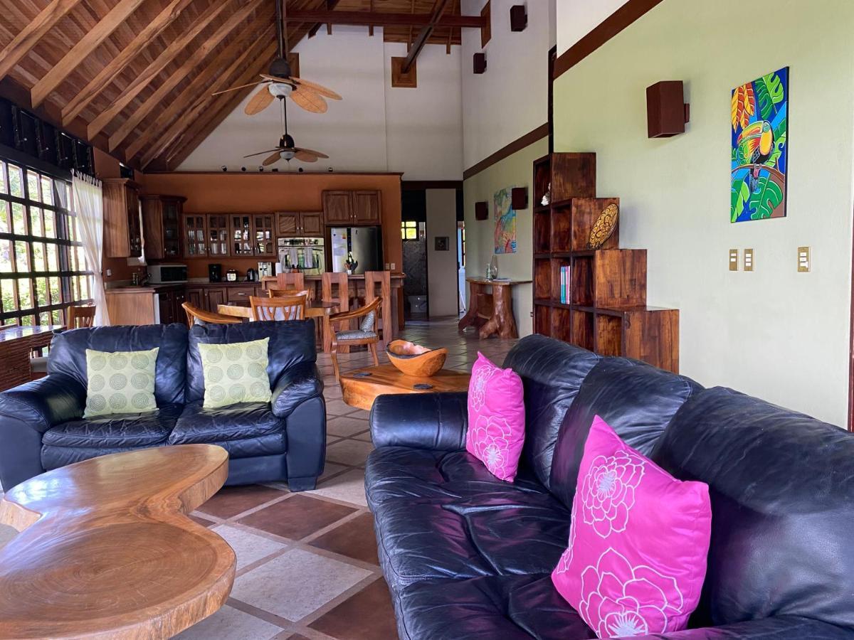 Tropical Balinese Villa Atenas Escobal Luaran gambar