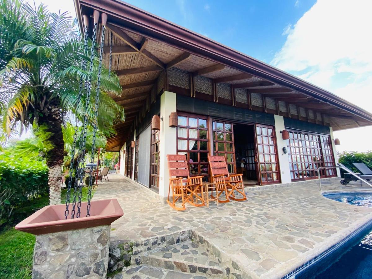 Tropical Balinese Villa Atenas Escobal Luaran gambar